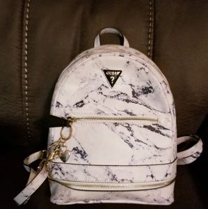 guess oval sunglasses